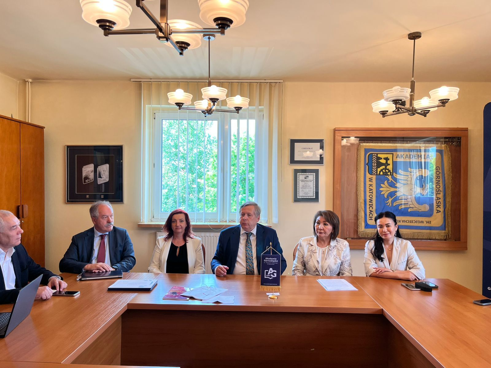 Преподаватели Университета Омир приняли участие в международном круглом столе в Польше.