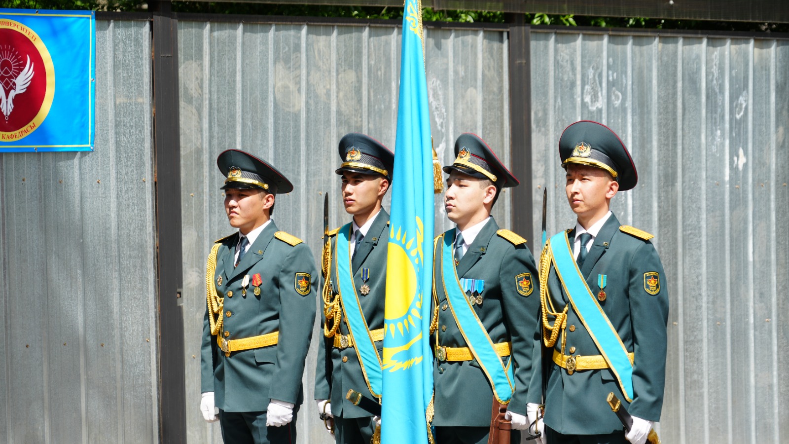 Церемония принятия присяги выпускниками военной кафедры Университет Омир