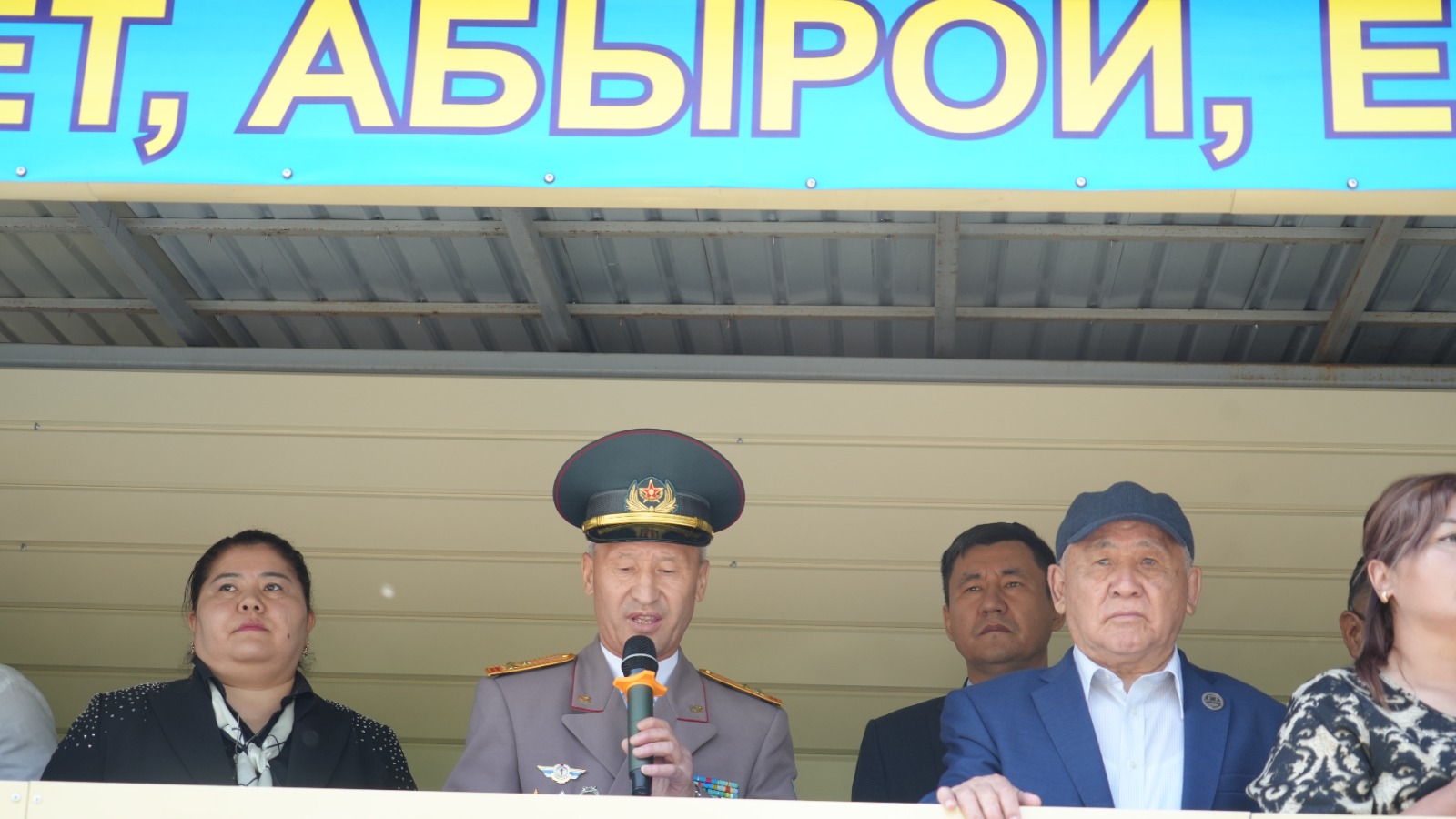 Церемония принятия присяги выпускниками военной кафедры Университет Омир